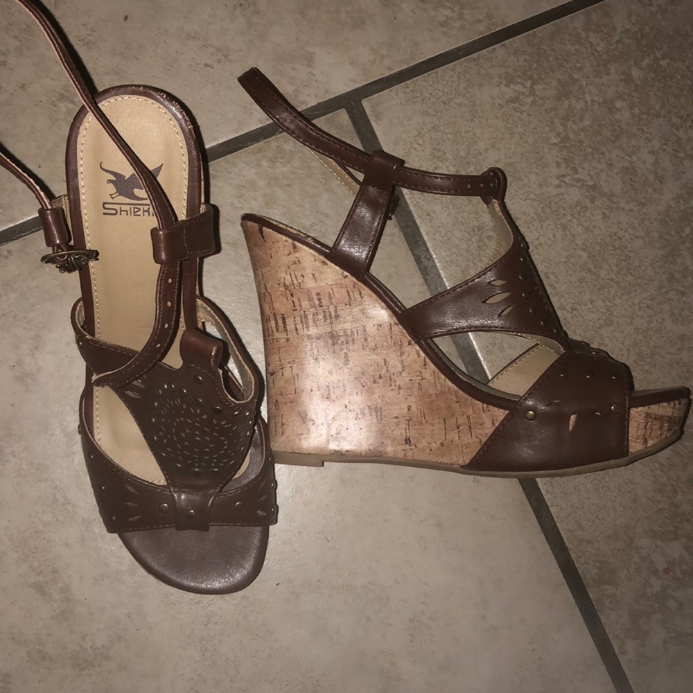 Brown wedges
